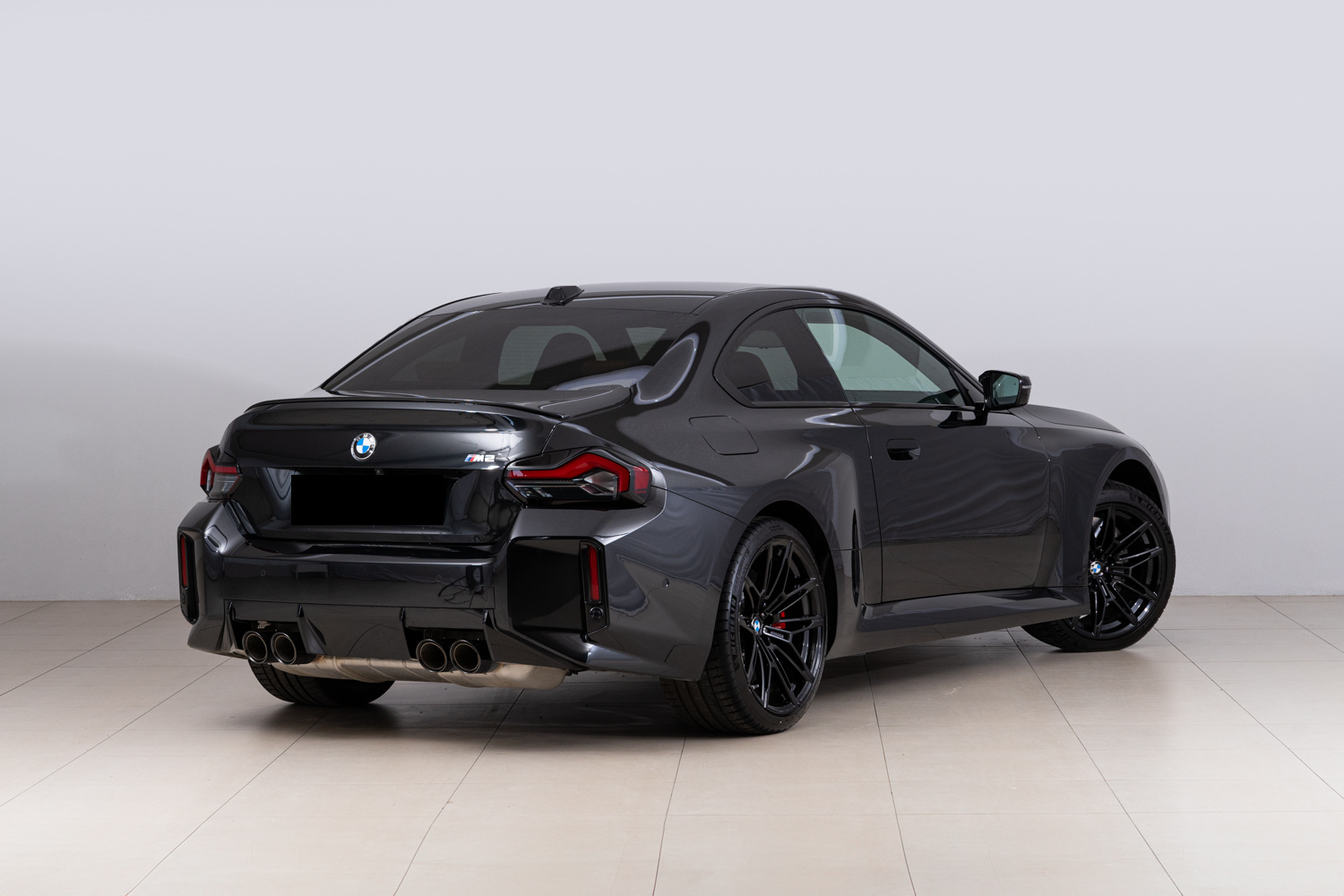 BMW M2 COUPÉ | skladem | české předváděcí auto | ihned k předání | sportovní coupé | výkon 360 koní | pohon zadních kol | černá s hnědou kůží | skvělá výbava | super cena | nákup online | AUTOiBUY.com
